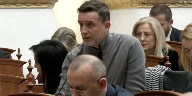 I pyet për vezë, përgjigjen për bomba,Braçe denoncon Tatimet: Komunikimi i fundit deri në 20 nëntor.