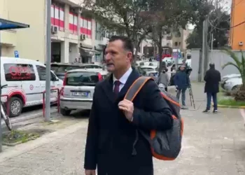 Seanca paraprake e Metës dhe Kryemadhit, mbrojtja e ish-presidentit: Do të kërkojmë pushim të akuzës