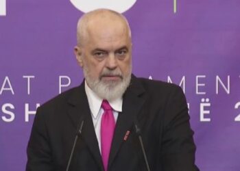 Rama i ashpër me magjistratët: Mos u merrni me mesazherin, por me mesazhin. Paguheni sa frëngu pulën