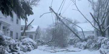 Stuhia ‘paralizon’ SHBA-të: 7 shtete në emergjencë, miliona njerëz të bllokuar