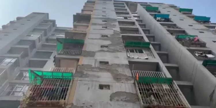 Tragjedi! Tre motra u hodhën nga kati i nëntë i pallatit, më e vogla vetëm 12 vjeç