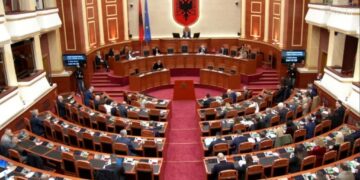 Sot seancë parlamentare, çfarë pritet të ndodhë