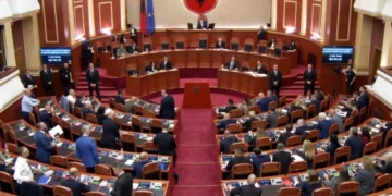 Kuvendi sot në seancë plenare/ 2 interpelanca me ministren e Arsimit dhe disa projektligje …