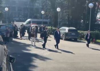 Misioni faktmbledhës i PPE shkon në selinë e PD, do të takohen me Berishën dhe përfaqësues të tjerë