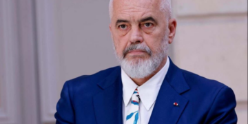 Kryeministri Rama mbledh Grupin Parlamentar të PS, pak para nisjes në Bruksel