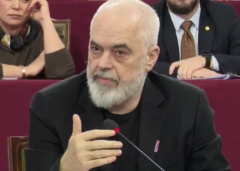 “Belinda Balluku më ka dorëzuar tre herë dorëheqjen”/ Rama: Ia kam refuzuar unë