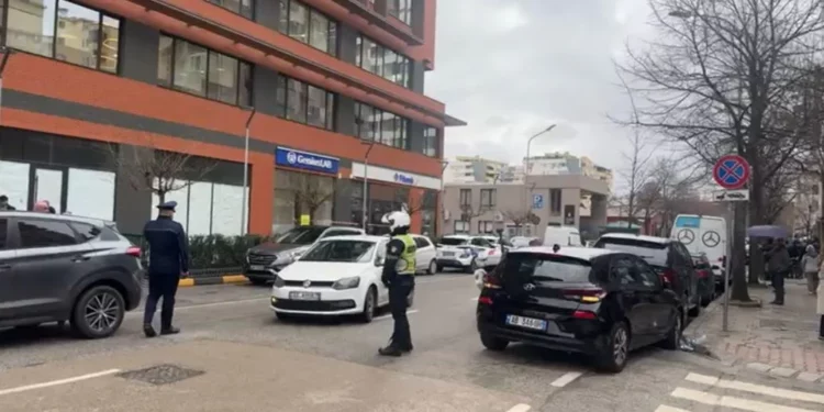 Të shtëna me armë në bankë dhe tentativa për grabitje,reagon policia e Tiranës, si u arrestua autori