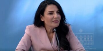 SPAK kërkon arrestimin e saj, Balluku krenohet me rrugët e shembura: I lamë Shqipërisë vepra!