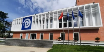 Mungesa e PD në delegacionin e Kuvendit , reagon Grupi Parlamentar: U përjashtuam qëllimisht