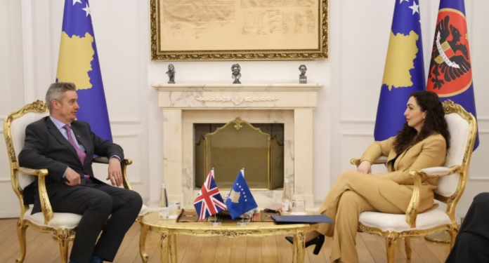 Ambasadori britanik takon Osmanin: Bisedimet konstruktive, thelbësore për të gjetur zgjidhje