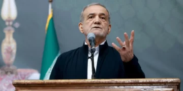 Irani shpalos 3 kushte për fundin e luftës pas bisedës me Putin