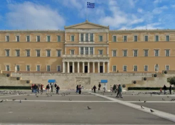 Lufta në Lindjen e Mesme rrit çmimet, Greqia merr masa emergjente