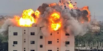 SHBA dhe Izraeli godasin një fabrikë prodhimi në Iran, të paktën 15 viktima dhe disa të plagosur