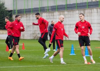 “Basti i madh” i Silvinjos për Poloninë, Mitaj dhe Balliu si mesfushorë krahu?