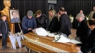 Homazhe për Mane Lumanin, aktori përcillet në banesën e fundit në moshën 79-vjeçare