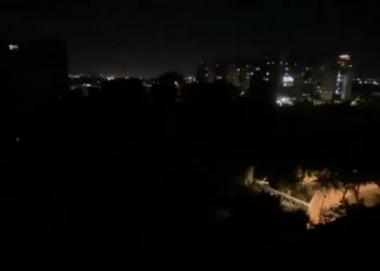 Ndërpritet energjia në Irak, SHBA u kërkon shtetasve të largohen; dron pranë aeroportit të Bagdadit