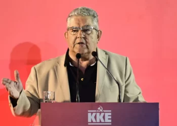 Dronë iranianë drejt bazave britanike, paralajmërohet për përfshirjen e Greqisë në konflikt