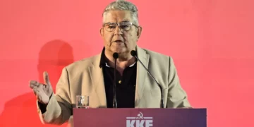 Dronë iranianë drejt bazave britanike, paralajmërohet për përfshirjen e Greqisë në konflikt