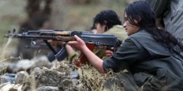 Nis ofensiva tokësore ndaj Iranit, mijëra luftëtarë kurdë mësyjë nga Iraku