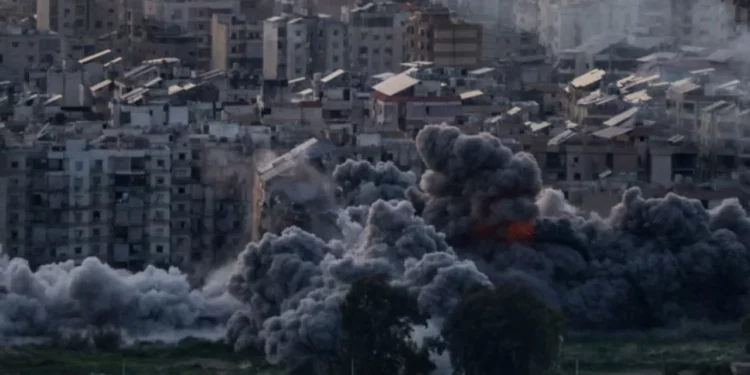 SHBA-të paralajmërojnë rritje të sulmeve ndaj Iranit, bëjnë gati bombarduesin më të madh amerikan