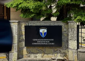 Kushtetuesja pezullon dekretin e Osmanit, s’ka zgjedhje deri më 31 mars