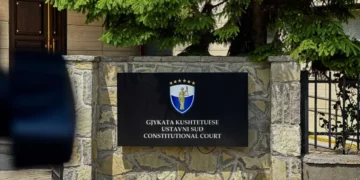 Kushtetuesja pezullon dekretin e Osmanit, s’ka zgjedhje deri më 31 mars