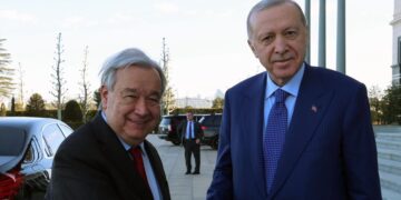 Sekretari i Përgjithshëm i OKB-së në Ankara, thirrje për t’i dhënë fund luftës në Iran