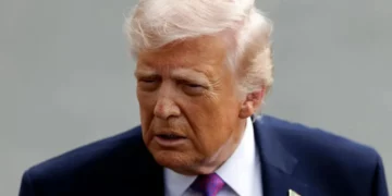 Trump thirrje Britanisë: Bashkohuni me ne në Hormuz, herët ose vonë