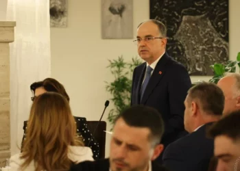 Begaj shtron iftar për gazetarët: Profesioni, “agjërim i fjalës”