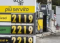 Italia miraton dekret për frenimin e çmimeve të karburanteve për 20 ditë