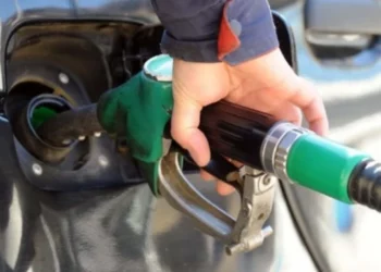 Rritja e çmimit të naftës në Shqipëri, hyn në fuqi Bordi i Transparencës për caktimin e ‘tavanit’