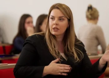 Lirohet ish-zv.drejtoresha e AKSHI-t, kalon në “detyrim paraqitje”