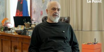 Gazetarja franceze përball Edi Rama: BE dyshon për luftën ndaj korrupsionit