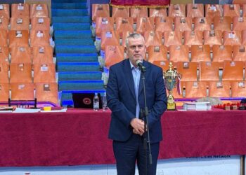 Prefekti Shkëlqim Hajdari uron  sportistët, mbështetje për bilardon dhe karaten