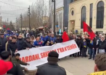 “Dardani, Shkodra të ka në zemër”, atmosferë festive para Kosovë-Turqi