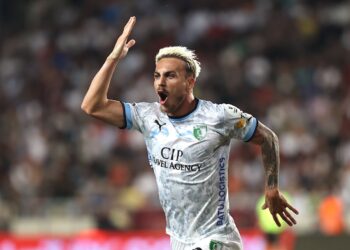 Pritet të ftohet nga Sylvinho, Seferi “pushton” Turqinë