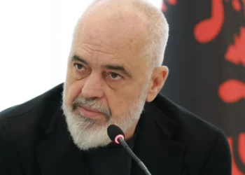 Rama: Taksa e qarkullimit hiqet nga nafta, te makina do jetë 4x më e lartë