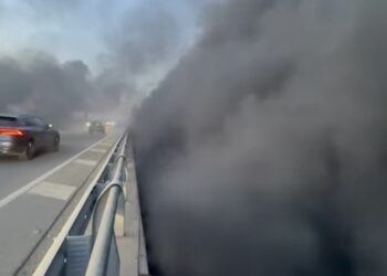 Tymi i zi mbulon autostradën, ndotje masive e ajrit në Milot