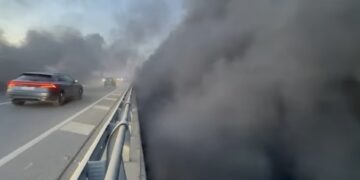 Tymi i zi mbulon autostradën, ndotje masive e ajrit në Milot