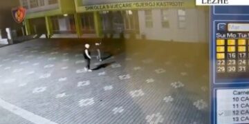 Vodhën shkollën në Lezhë, identifikohen autorët, arrestohet 22-vjeçari, procedohen 5 të mitur