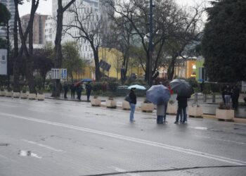 Dështon protesta për naftën, pak pjesëmarrës në shesh