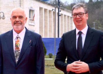 Proces i përshpejtuar për integrimin pa të drejtë vote, Kos hedh poshtë propozimin Rama-Vuçiç