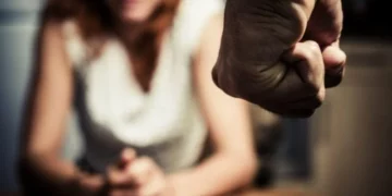 Dhuna në familje në rritje/ 490 raste në 3 muaj, gratë shpesh heshtin dhe mbeten të pambrojtura