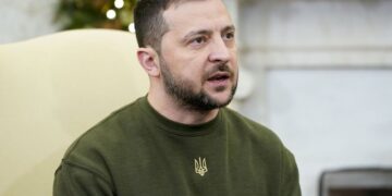 Zelensky bën thirrje për më shumë presion mbi Moskën, pas valës së sulmeve ruse në Ukrainë