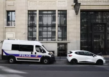 Parandalohet sulmi me bombë në Paris/ Kapet autori para aktivizimit