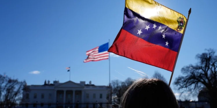 Ambasada amerikane në Venezuelë rihapet pas shtatë vitesh