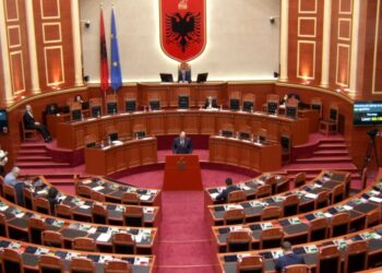 Të enjten seancë plenare/ Interpelancë me Ramën dhe Lamallarin, zbardhet rendi i ditës