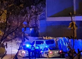 E rëndë në Sarandë: Greku dërgohet i pajetë në spital, shoqëruesit largohen me shpejtësi