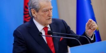 “Rama të dorëhiqet”, Berisha njofton protestën e radhës: Më 17 prill gjithë Shqipëria në Tiranë