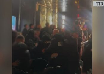 Shpërndanin drogë në lokalet e natës në Bllok, 9 në pranga, dy në kërkim